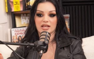 Saraya Calls Out Creepy Fans for Treating Female Wrestlers Like Meat Saraya Calls Out Creepy Fans for Treating Female Wrestlers Like Meat