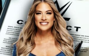 Kelly Kelly Signs WWE Legends Deal