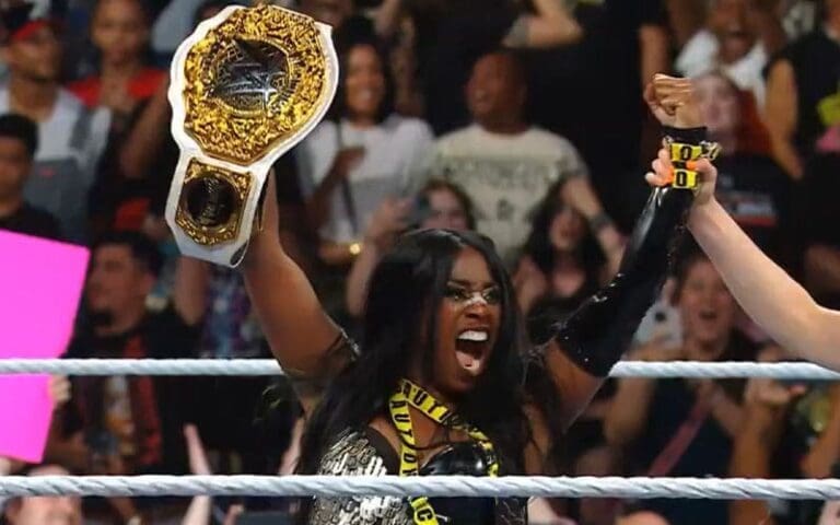 Naomi Cashes In Money in the Bank To Win WWE Women's World Title At Evolution